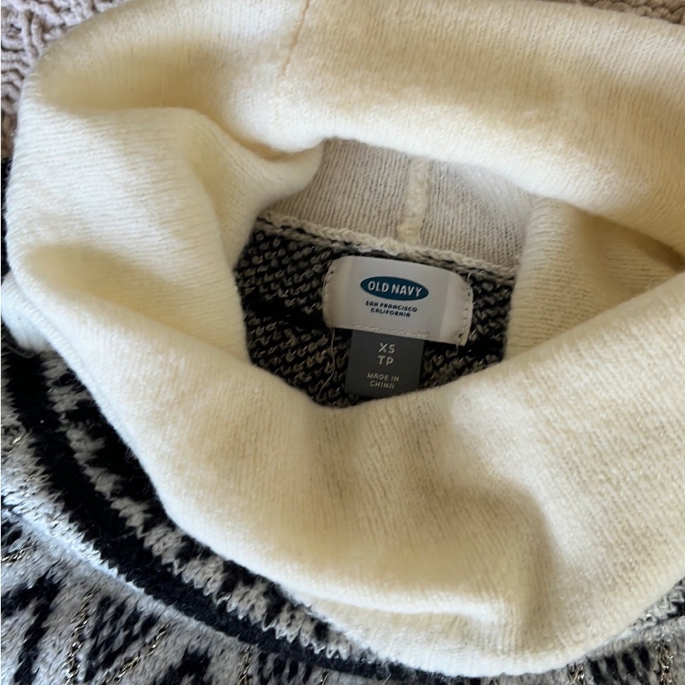 Sweater - Picture 3 of 3